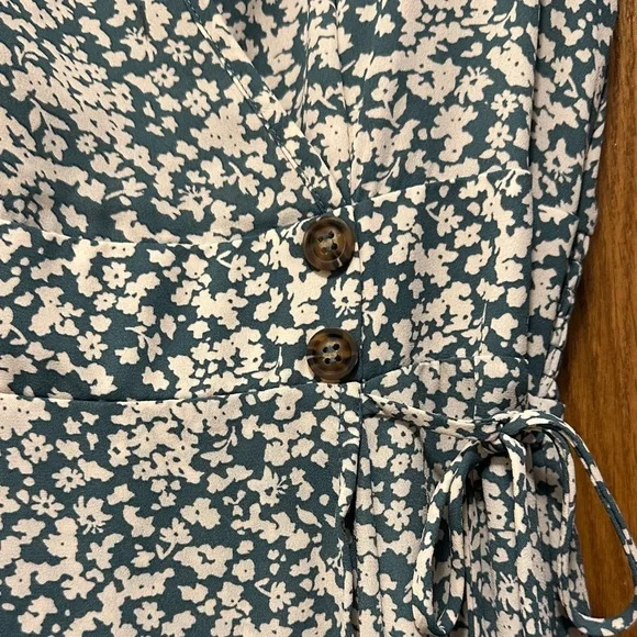 Sienna Sky Green and White Floral Midi Dress - Picture 2 of 7